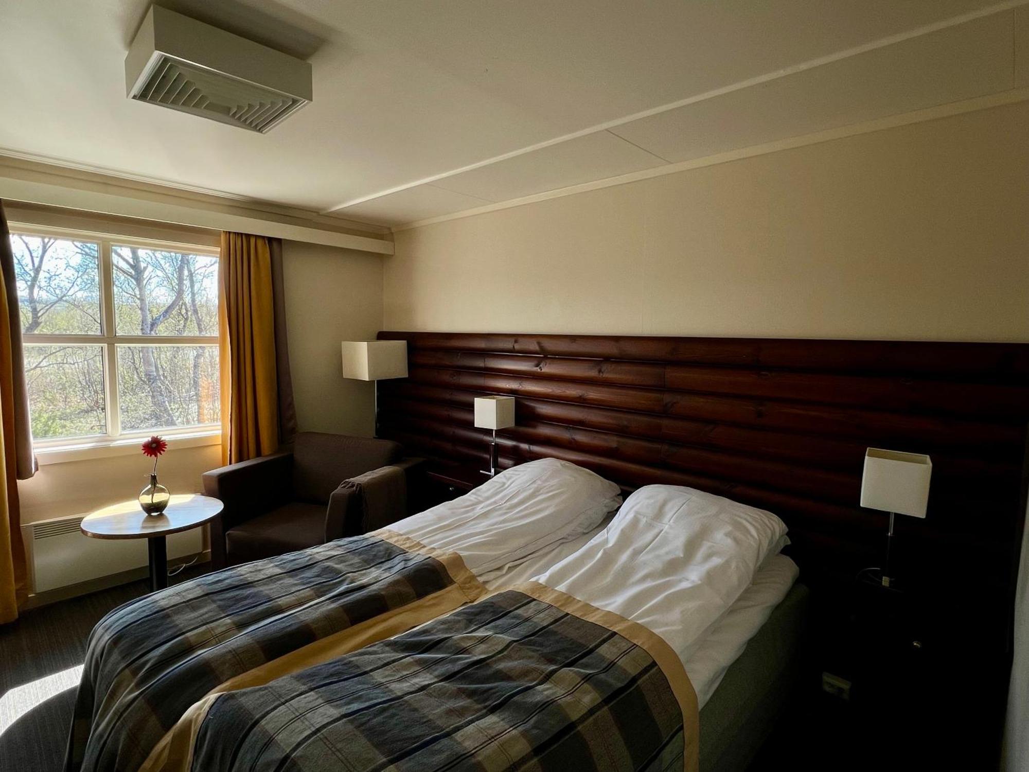 Lakselv Hotel ภายนอก รูปภาพ